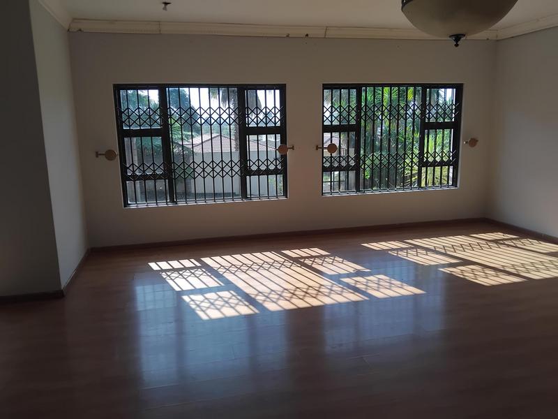 5 Bedroom Property for Sale in Southernwood Eastern Cape